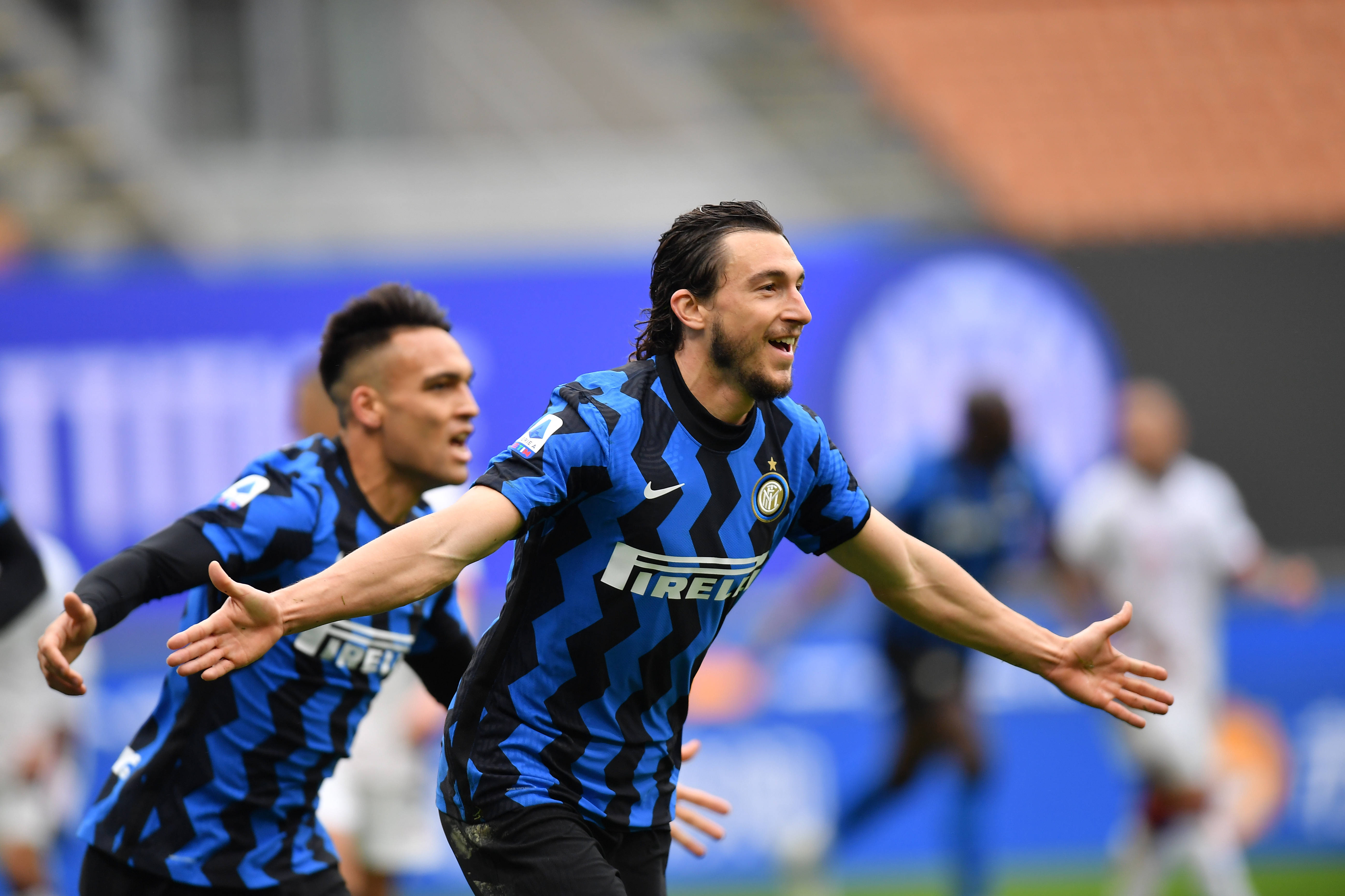 杰伦·约翰逊30+12+12助老鹰终结连败，首次连场三双