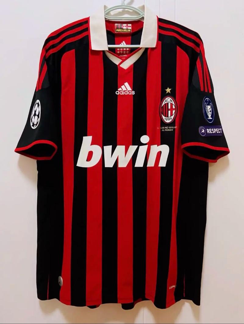 舍甫琴科：AC米兰本赛季有能力问鼎意甲，莱奥还有提升空间（舍甫琴科：AC米兰具备本季夺冠实力，莱奥仍有进步空间）