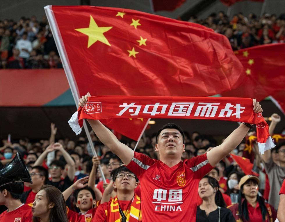 崩盘起因！利物浦上赛季英超场均丢1.1球，本赛季场均丢1.6球（崩盘之因？利物浦英超场均失球由上季1.1增至本季1.6）