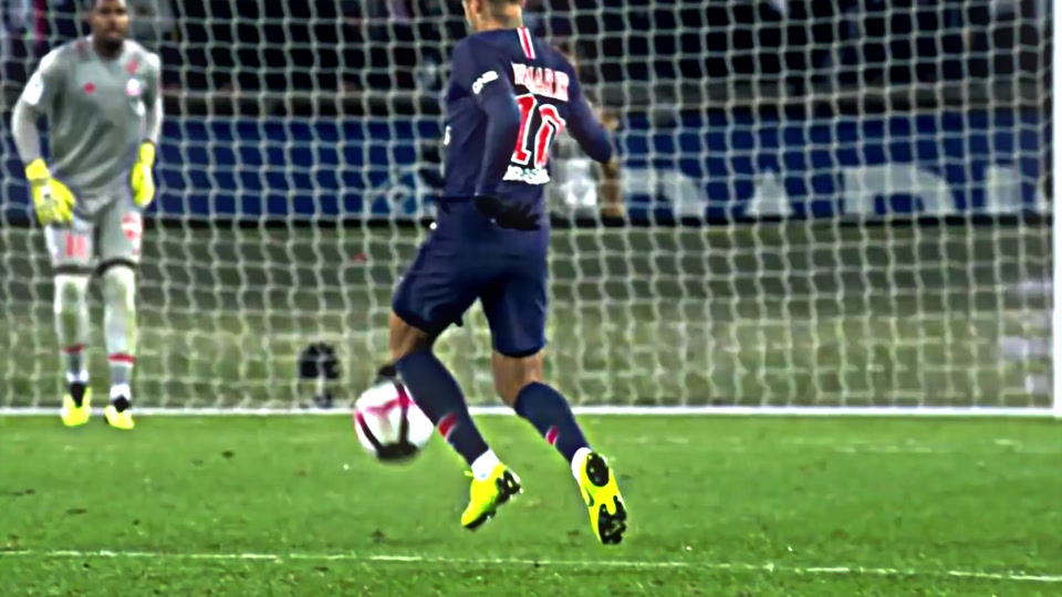 泰国归化前锋贝尔：若能让泰国首进世界杯将是意义非凡的事情（归化前锋贝尔：若助泰国首次闯入世界杯，将意义非凡）