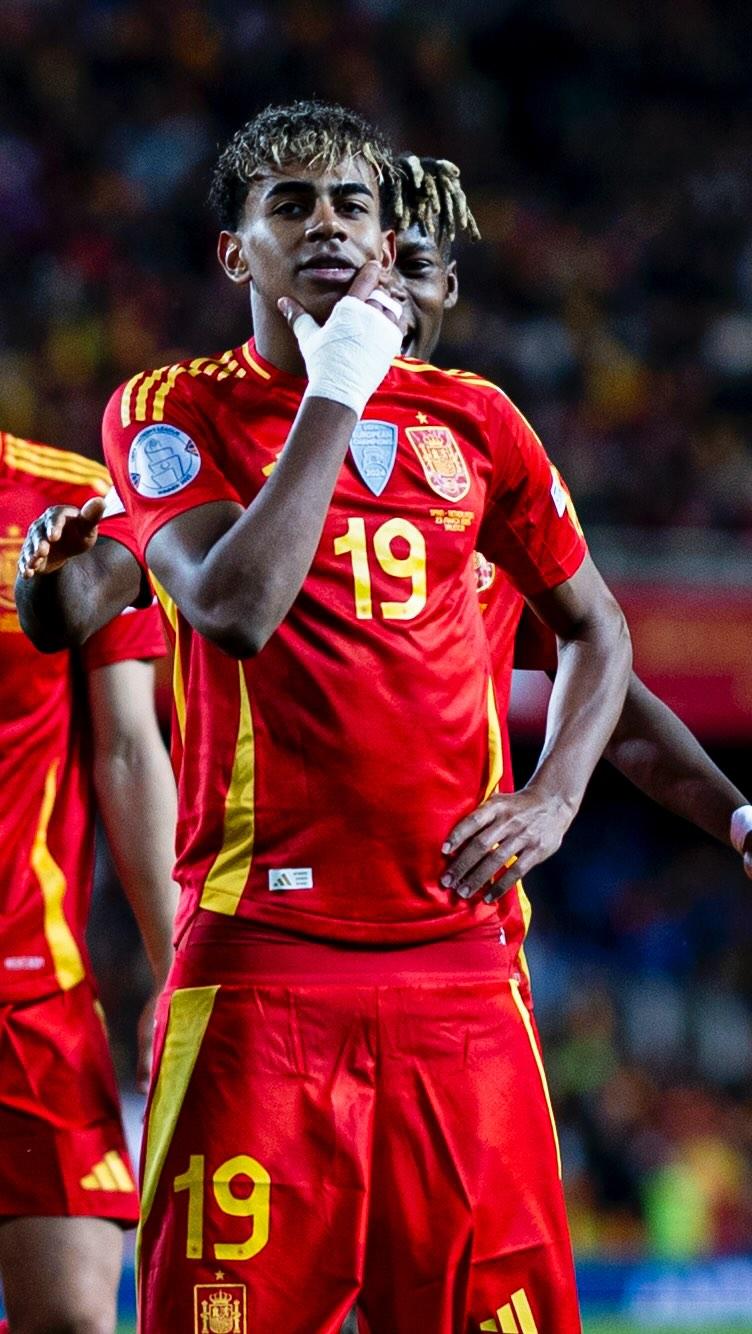 苏牙谈最喜欢的五球：踢诺维奇凌空斩，对马略卡脚后跟得分