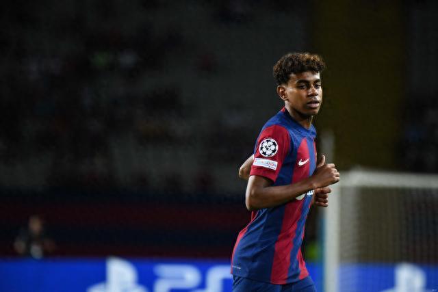 英超曼城与切尔西积分榜竞争激烈（英超积分榜曼城与切尔西争夺白热化）