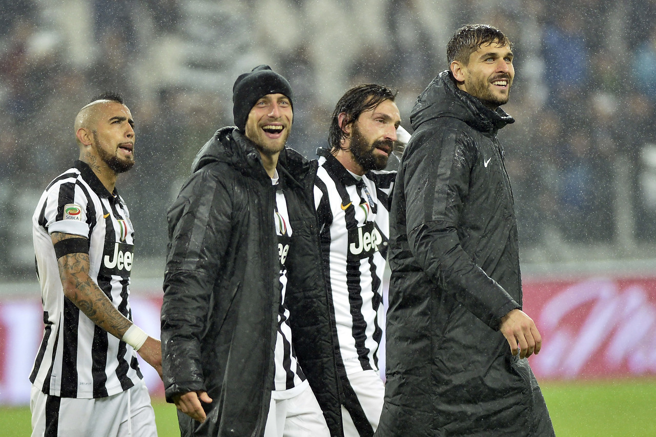 名记：恩昆库因伤将缺席周一训练，切尔西已同意他推迟回归（恩昆库因伤无缘周一训练，切尔西批准其延后归队）