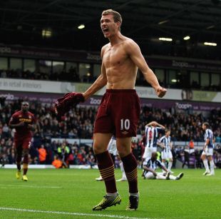 河南1-1云南，阿奇姆彭破门，史成龙送礼恩里克扳平