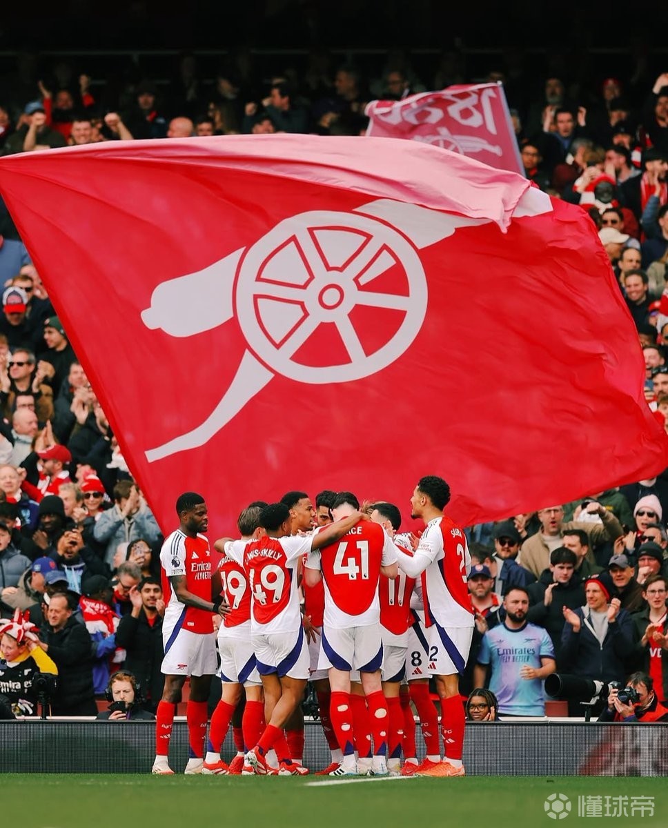 自贡一女士购买川超门票被骗，陆续转账13万余元（自贡女子购川超门票遭诈骗，先后转出13万多元）