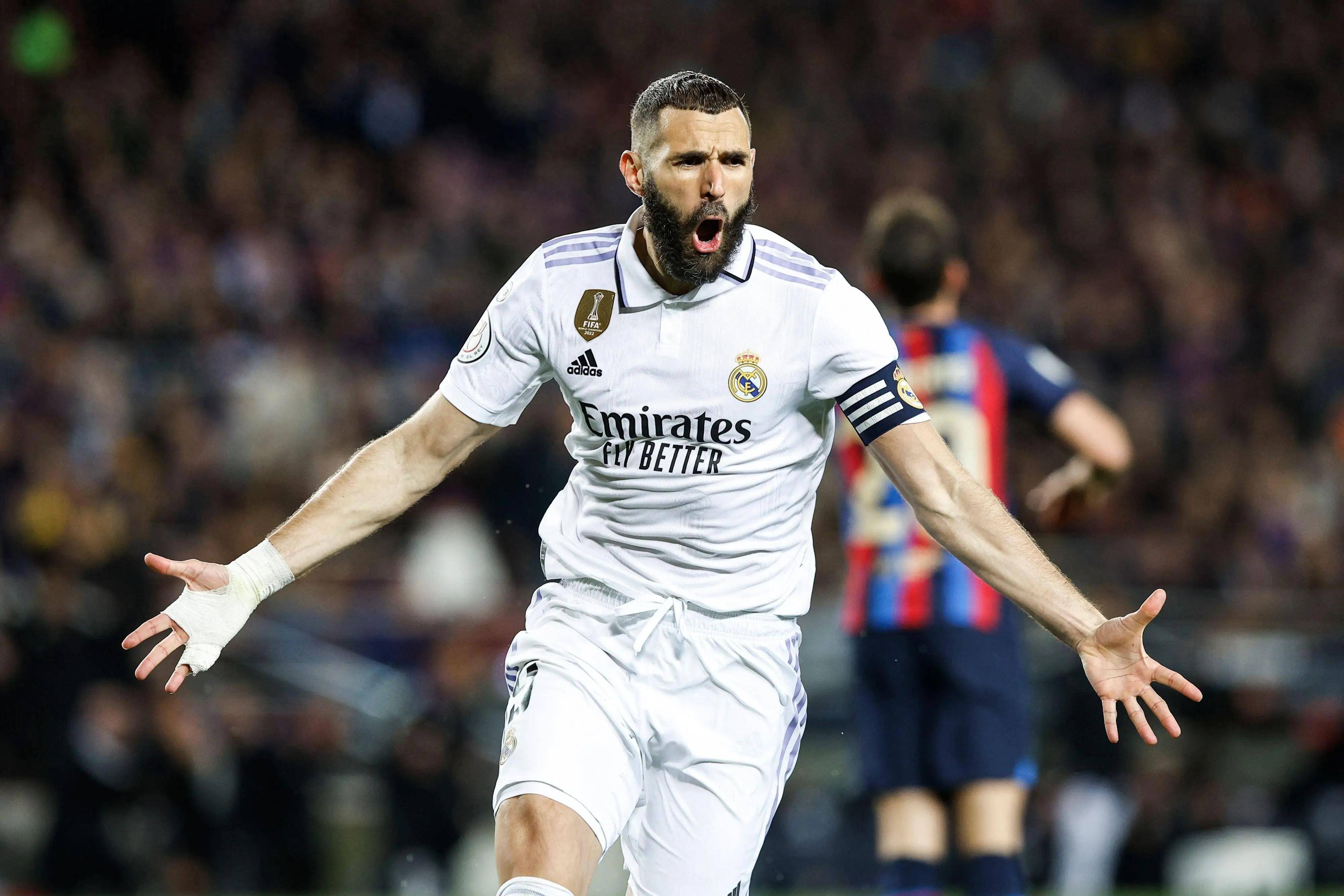 官方：德甲、德乙球场内的记分牌和屏幕将显示实际补时时间（官宣：德甲、德乙球场记分牌与大屏将同步显示实际补时时间）