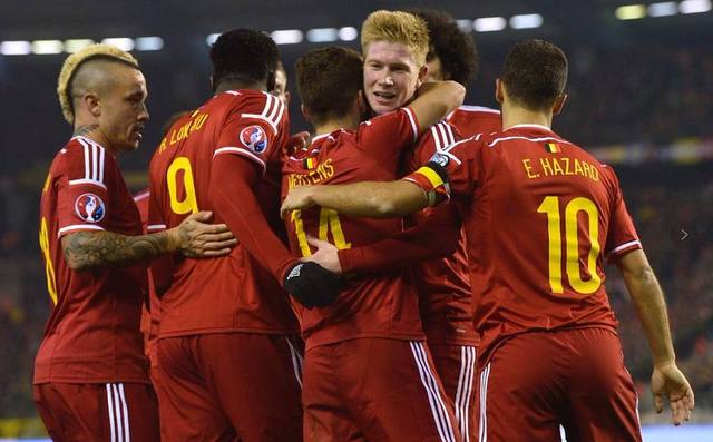 绝对压制！曼城主场8杀樱桃军 数据示纪录延续（主场无解！曼城对樱桃军豪取八连胜，纪录延续）