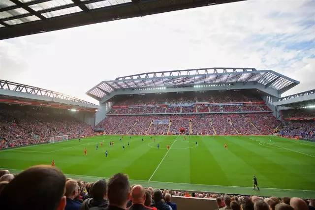 王钰栋新经纪公司：曾代理莱万、拜尔，旗下球员多在德国、瑞士踢球（王钰栋签约新经纪公司：曾服务莱万、拜尔，客户多活跃于德国与瑞士赛场）