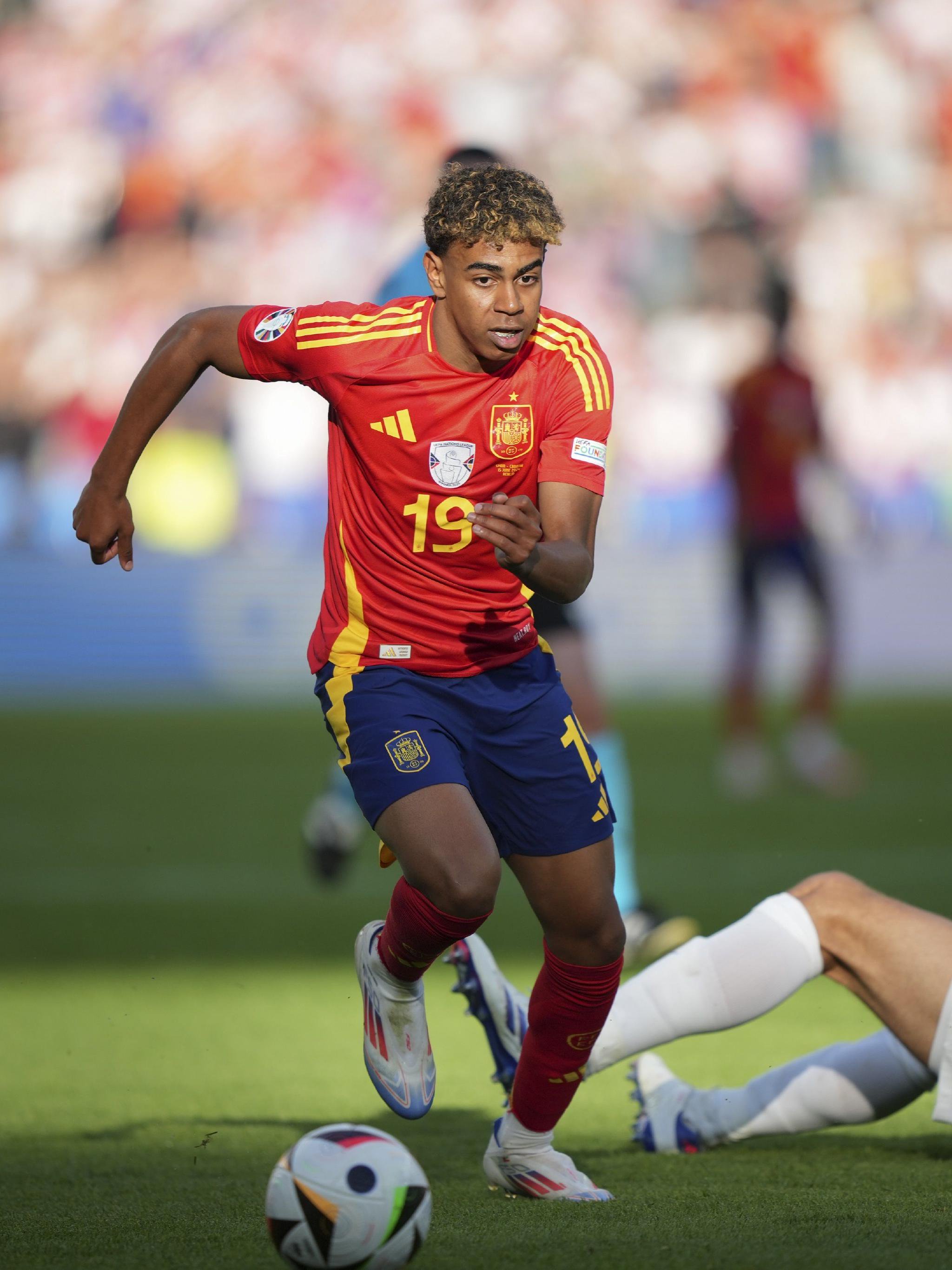 德尚：对阵阿塞拜疆将进行大幅轮换，舍瓦利耶将首发出场（德尚称战阿塞拜疆将大轮换，舍瓦利耶将先发登场）