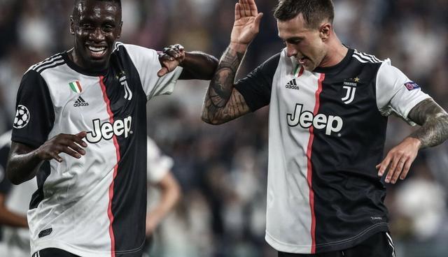 世界杯夺冠稳了？五星巴西获神秘定律加持，安切洛蒂运气太好了（世界杯冠军在望？五星巴西获神秘定律护航，安切洛蒂好运爆棚）